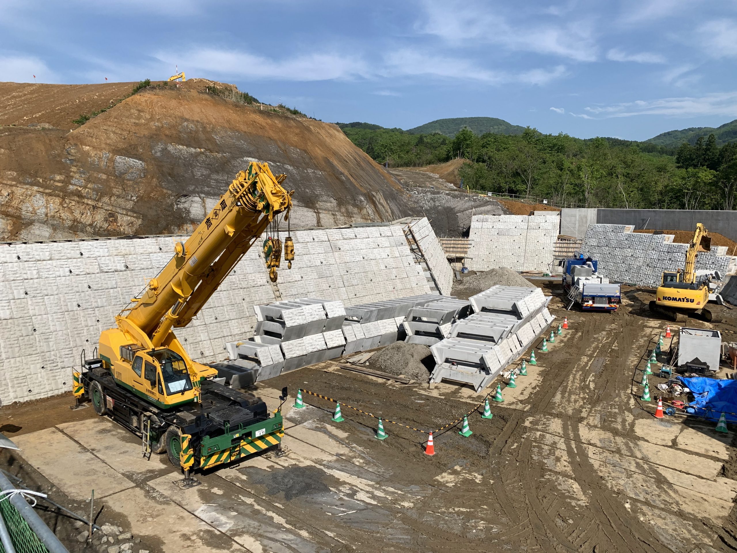 砂欠山太陽光調整池MQS工事