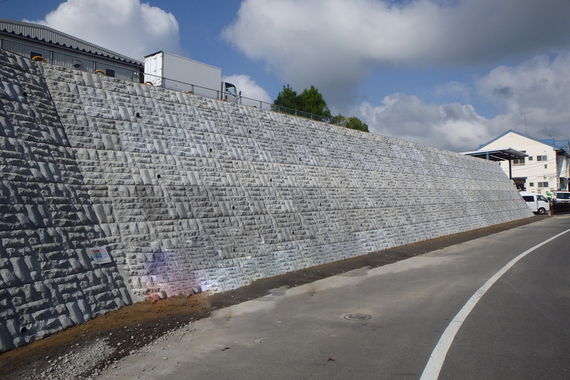 擁壁護岸　大型積ブロックMQS